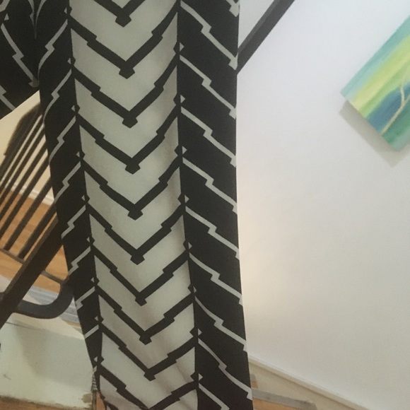 Tan Jay size L black and white 3/4 sleeve topper - Picture 3 of 6